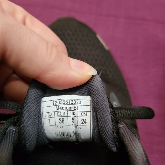 Brooks Ghost 14 women's  - black - size 7M - Picture 2 of 4